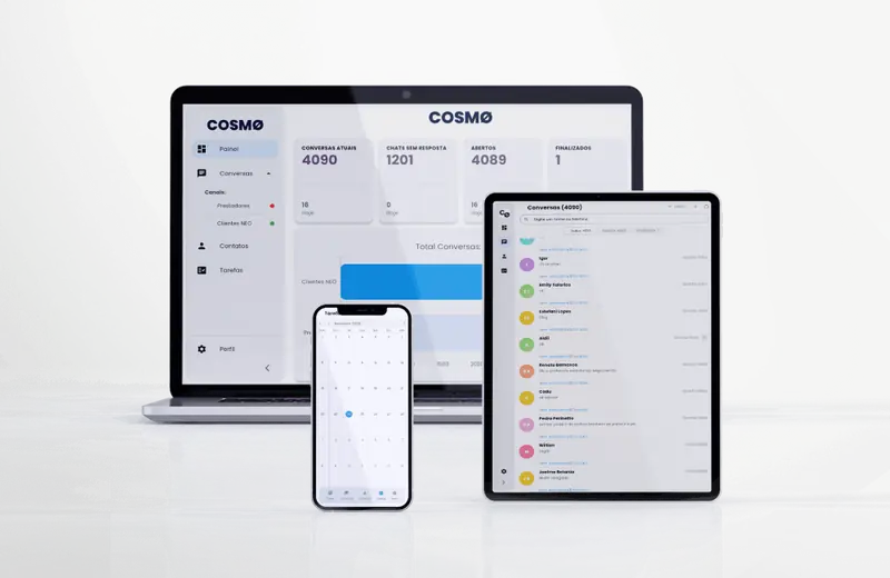 Painel do Cosmo CRM em notebook, tablet e celular